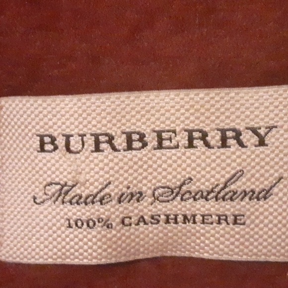 Mens Burberry cashmere scarve - Picture 3 of 4